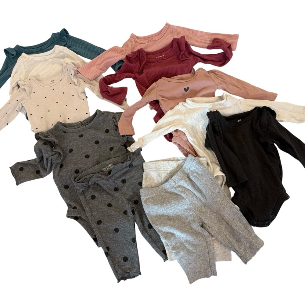 5 for $25!! Baby Girl 0-3 Mo Bundle of 23!! Old Navy!Little Planet - Small Story - Picture 10 of 10